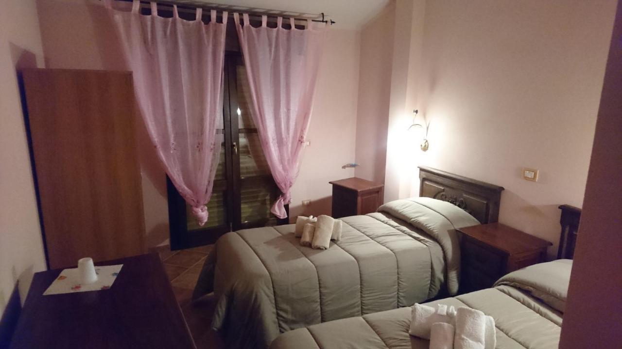 B&B Mony E Nico Риола Сардо Екстериор снимка